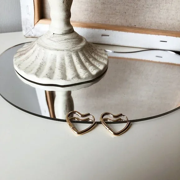 NEW 18K Gold Plated Heart Hoop Earrings